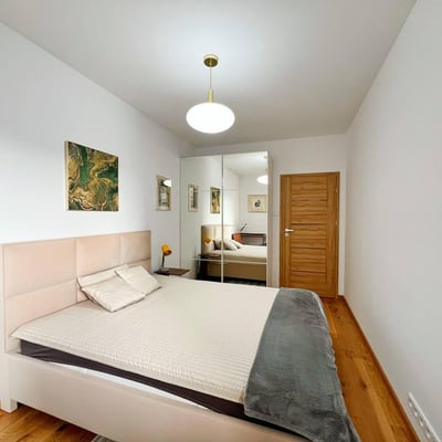 Rental of a cozy 2-room apartment, Warsaw city center, Warsaw, Poland